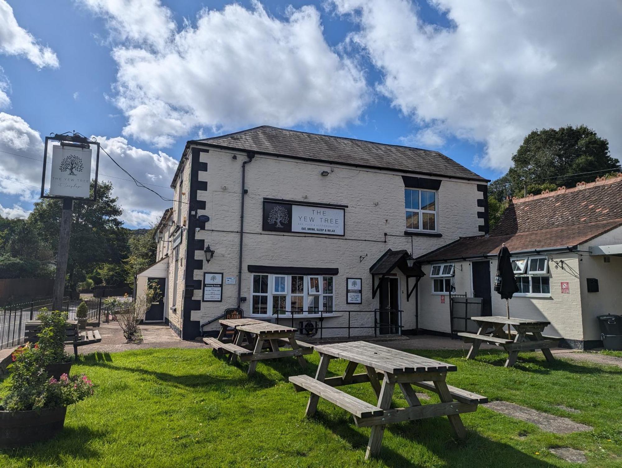 The Yew Tree At Longhope汽车旅馆 外观 照片